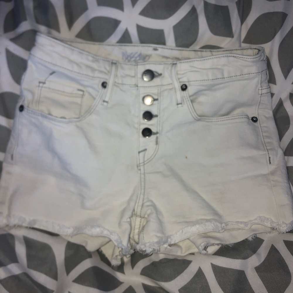 white jean shorts